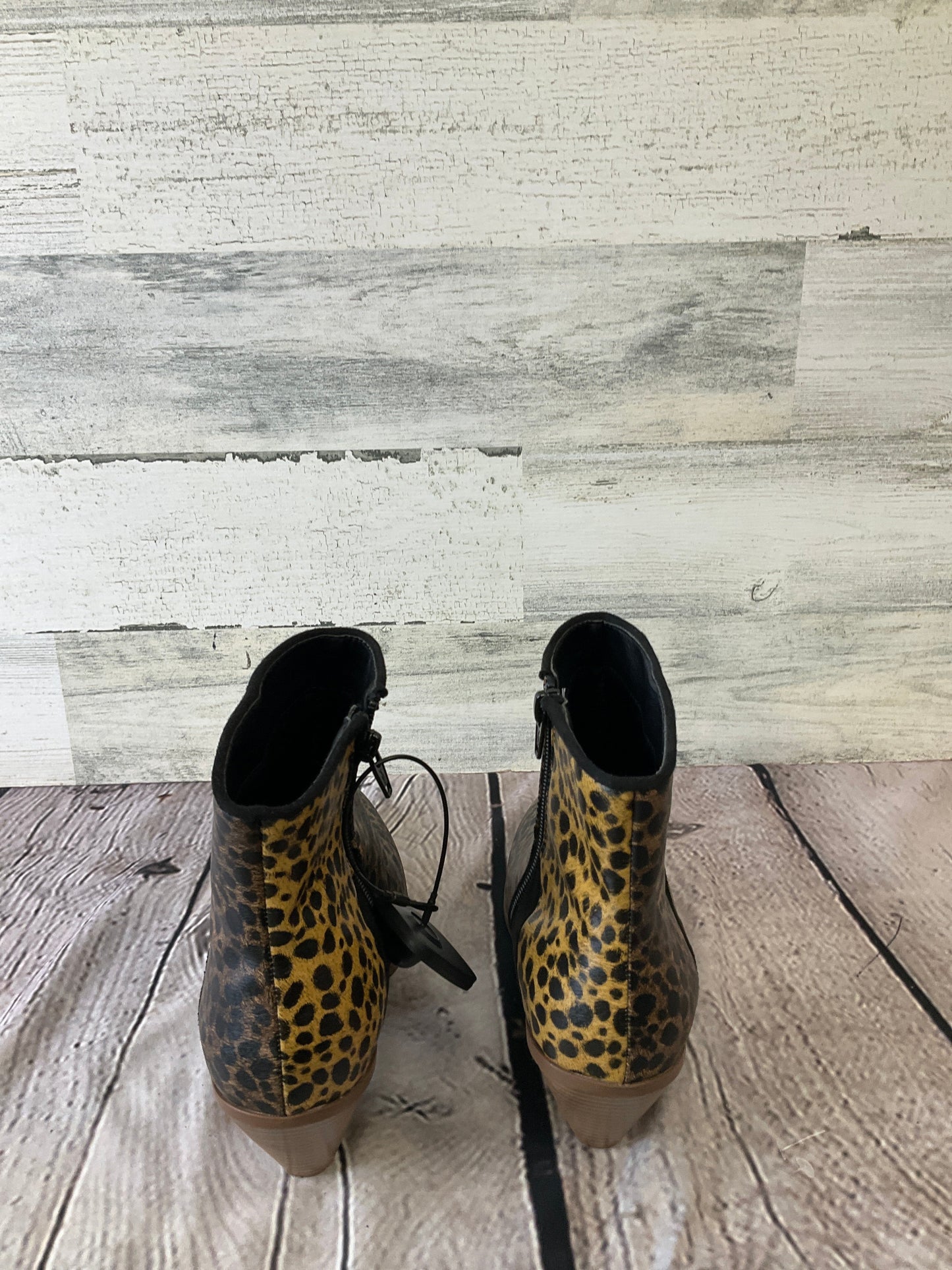 Animal Print Boots Ankle Heels Clothes Mentor, Size 7