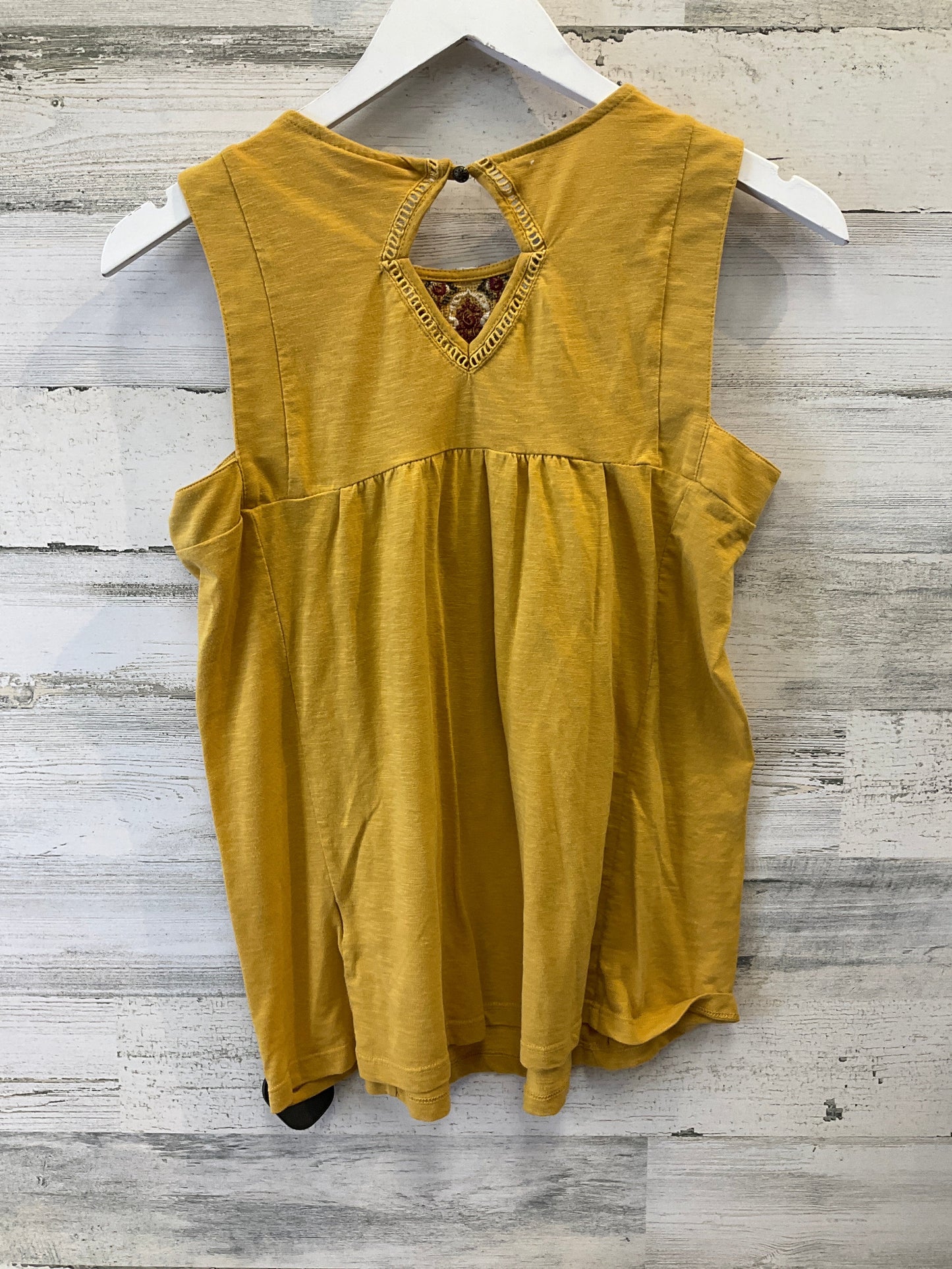 Yellow Top Sleeveless Style And Company, Size Petite  M