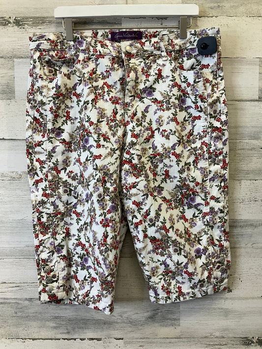 White Capris Gloria Vanderbilt, Size 16