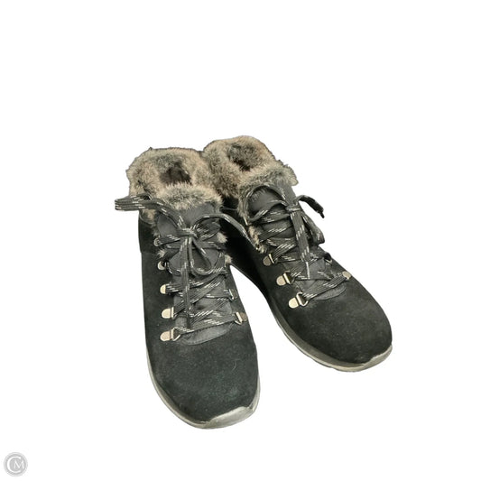 Boots Ankle Flats By Bare Traps In Black, Size: 8
