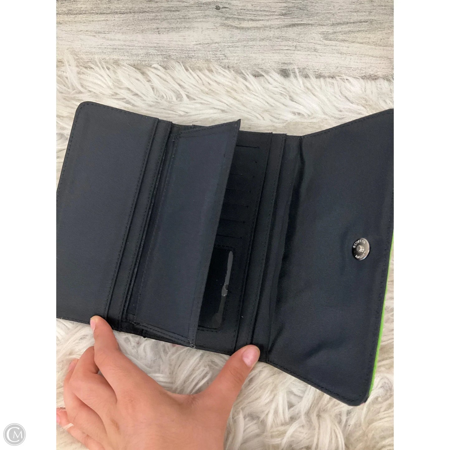 Wallet By Clothes Mentor, Size: Medium