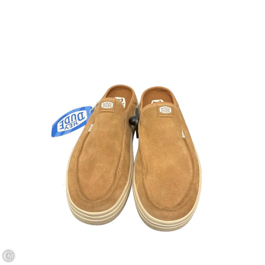 Shoes Flats By Hey Dude In Tan, Size: 8