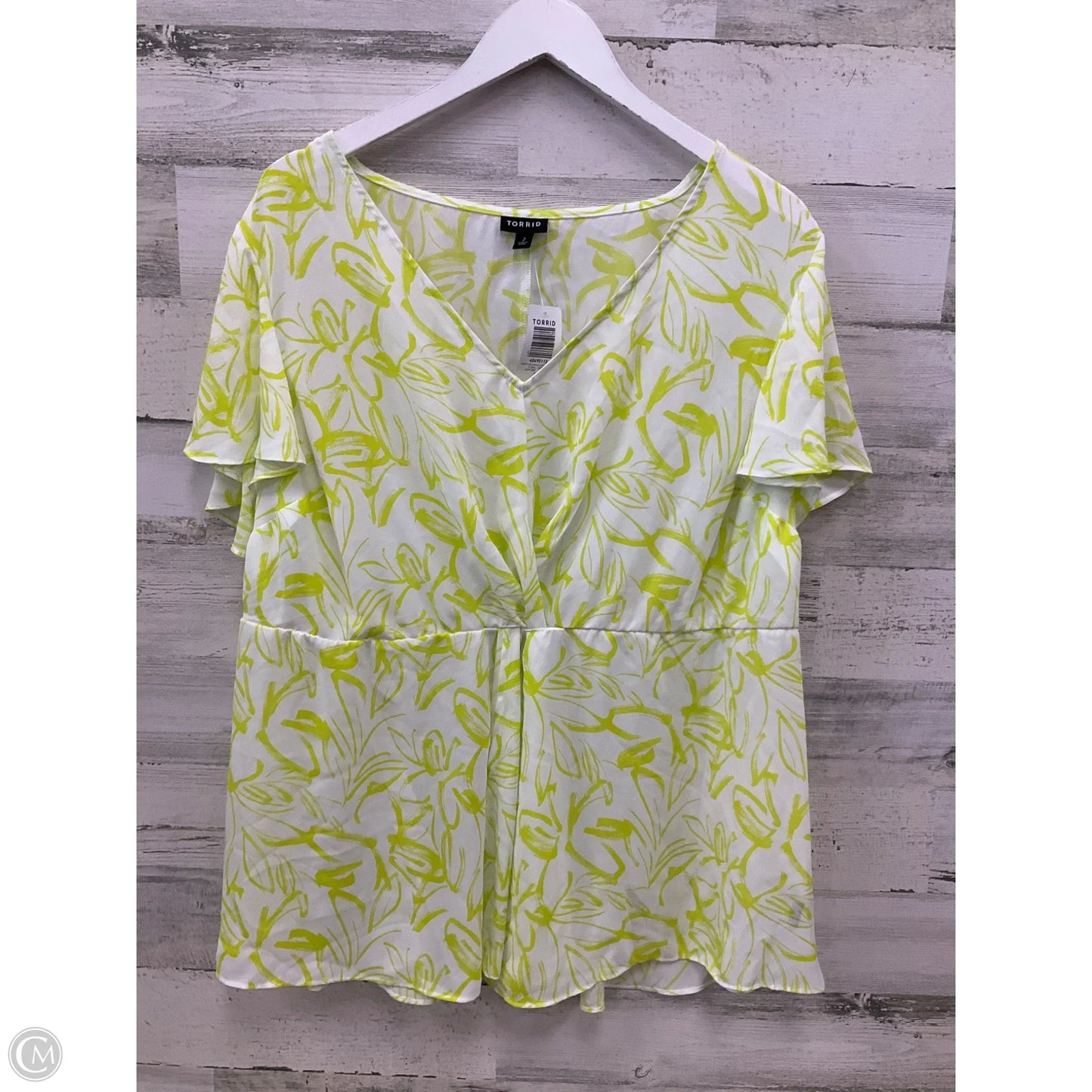 Top Short Sleeve By Torrid In Green, Size: 2x