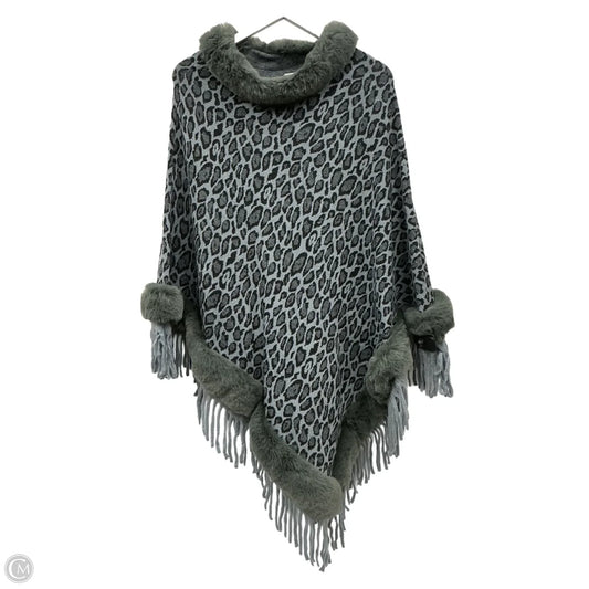 Poncho By Clothes Mentor In Grey, Size: Osfm
