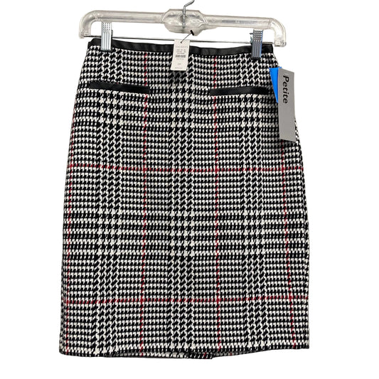 Skirt Mini & Short By Talbots In Black & White, Size:0P