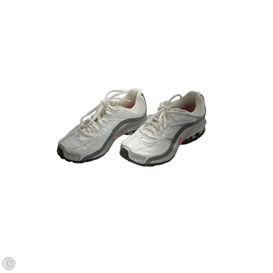 Shoes Athletic By Nike In White, Size: 6