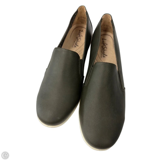 Shoes Flats By Life Stride In Green, Size: 9
