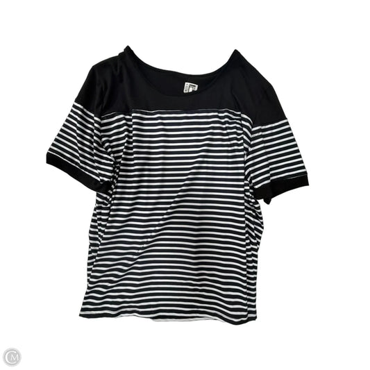 Top Short Sleeve By Clothes Mentor In Striped Pattern, Size: 5
