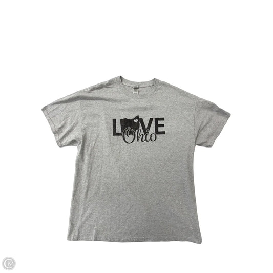 Top Short Sleeve By Gildan In Grey, Size: Xl