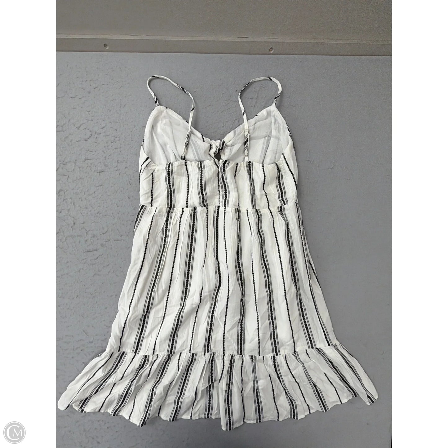 Dress Casual Short By Clothes Mentor In Striped Pattern, Size: L