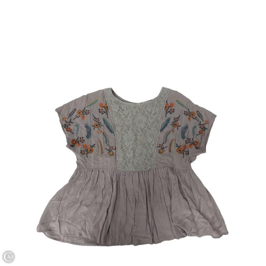Top Short Sleeve By Jodifl In Grey, Size: S