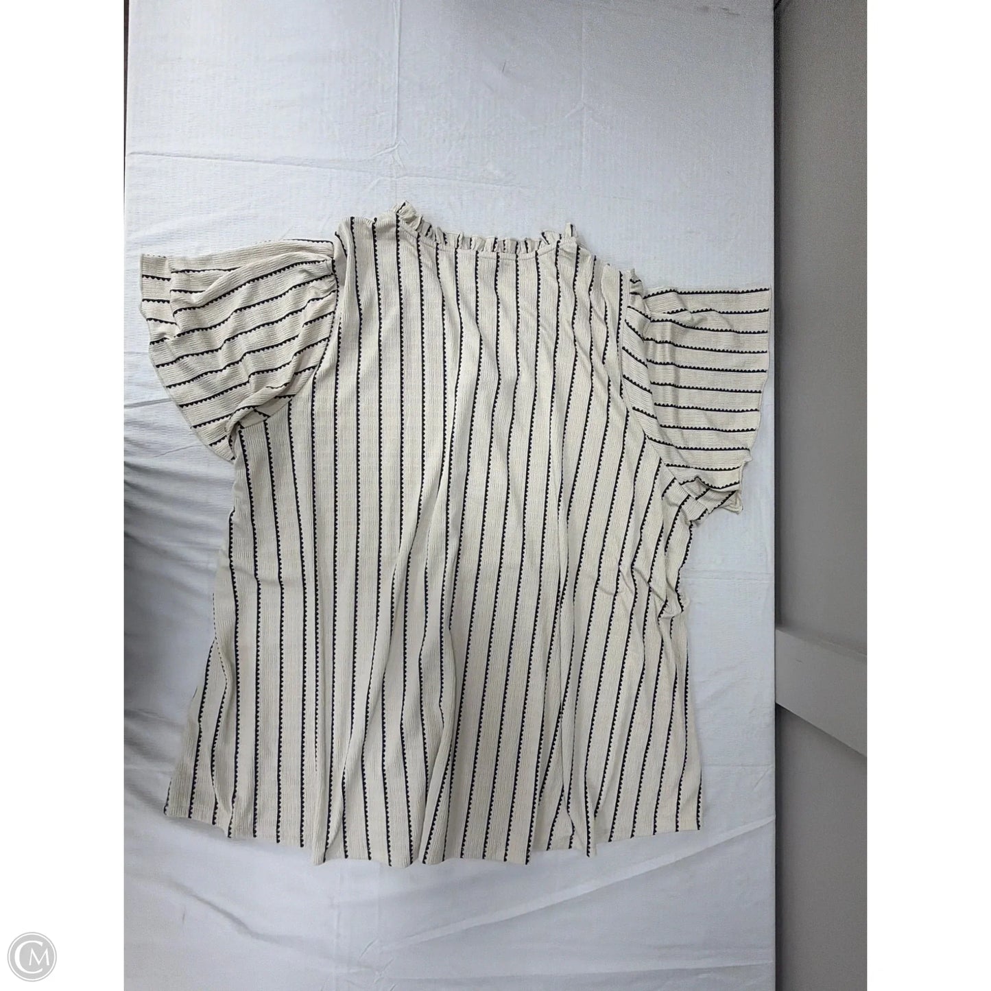 Top Short Sleeve By Cato In Striped Pattern, Size: 2x
