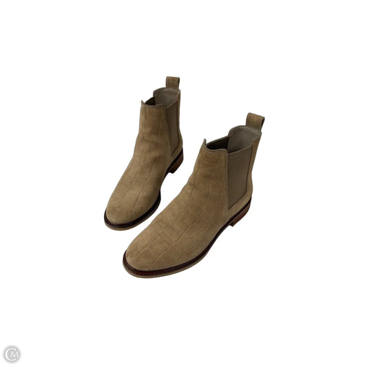 Boots Ankle Flats By Clarks In Beige, Size: 7.5