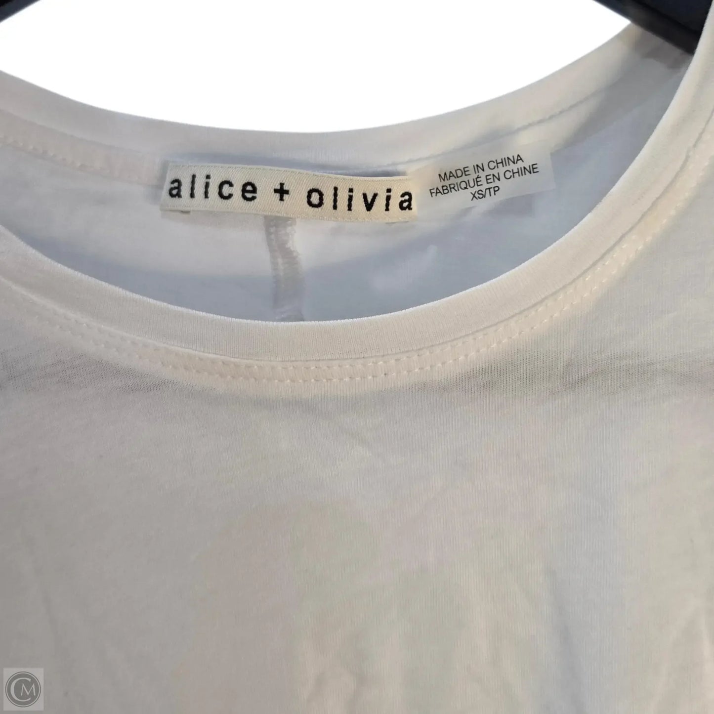 Top Short Sleeve Designer By Alice + Olivia In White, Size: Xs