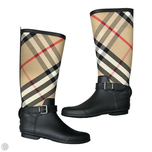 Boots Luxury Designer By Burberry In Plaid Pattern size 39