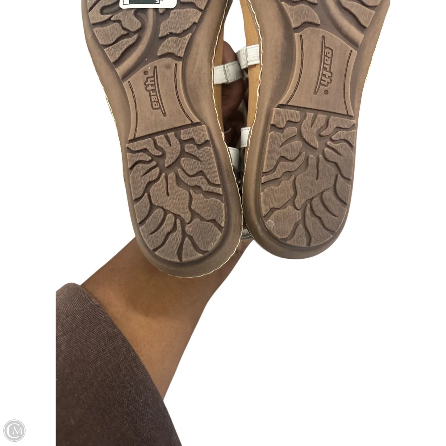 Sandals Flats By Earth In White, Size: 6.5