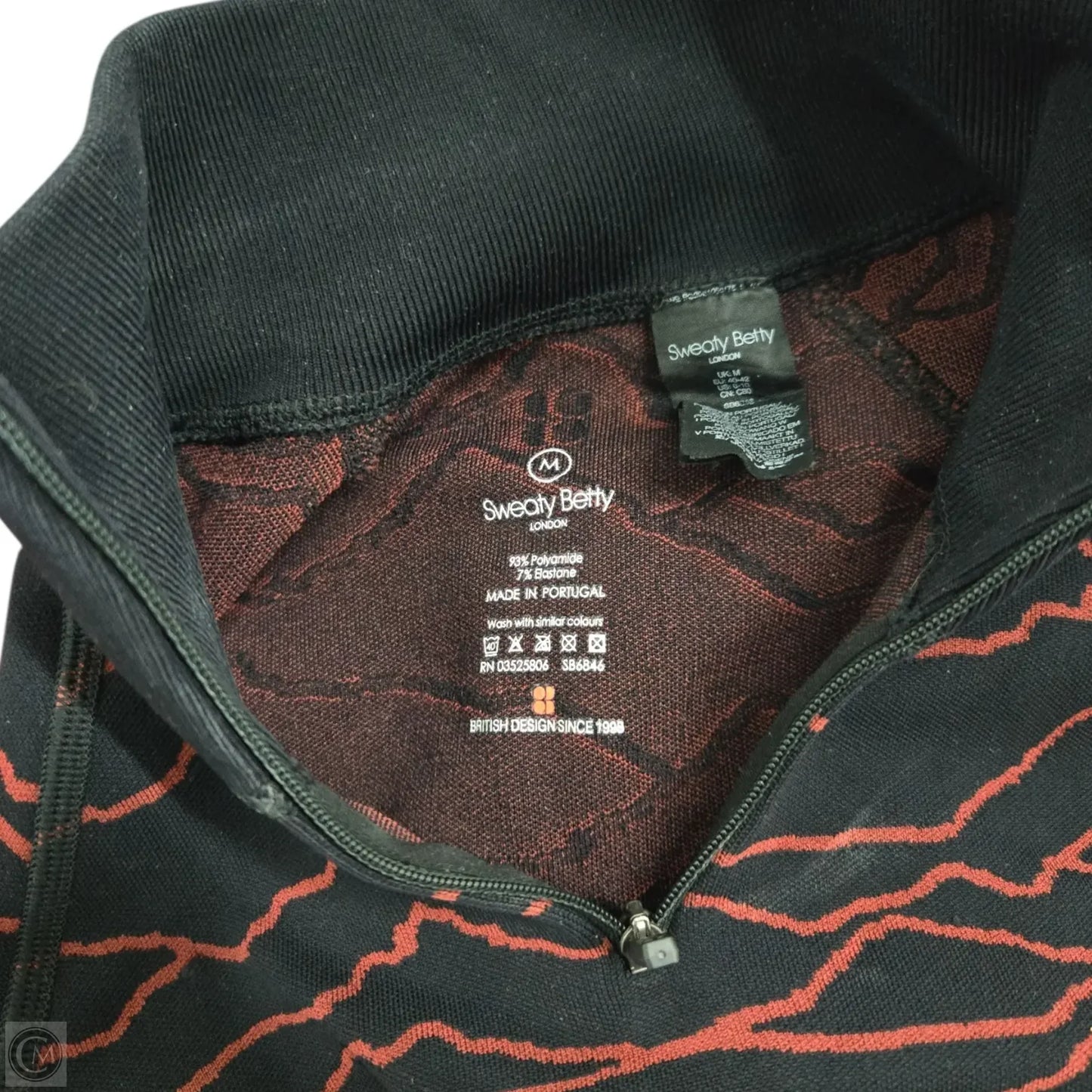 Athletic Top Long Sleeve Collar By Sweaty Betty In Black & Red, Size: M