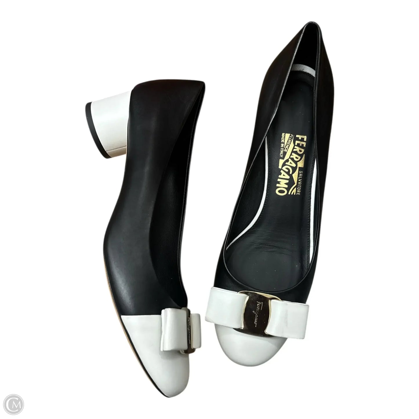 Shoes Luxury Designer By Ferragamo In Black & White, Size: 9.5