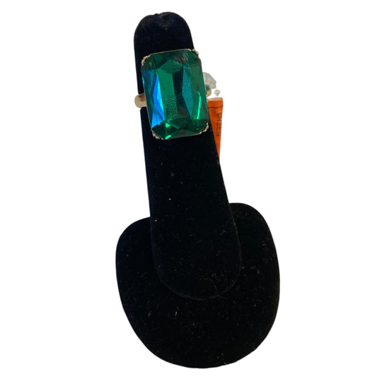 Ring Statement In Green