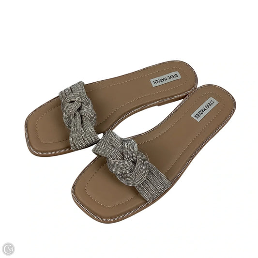 Sandals Flats By Steve Madden In Silver, Size: 11