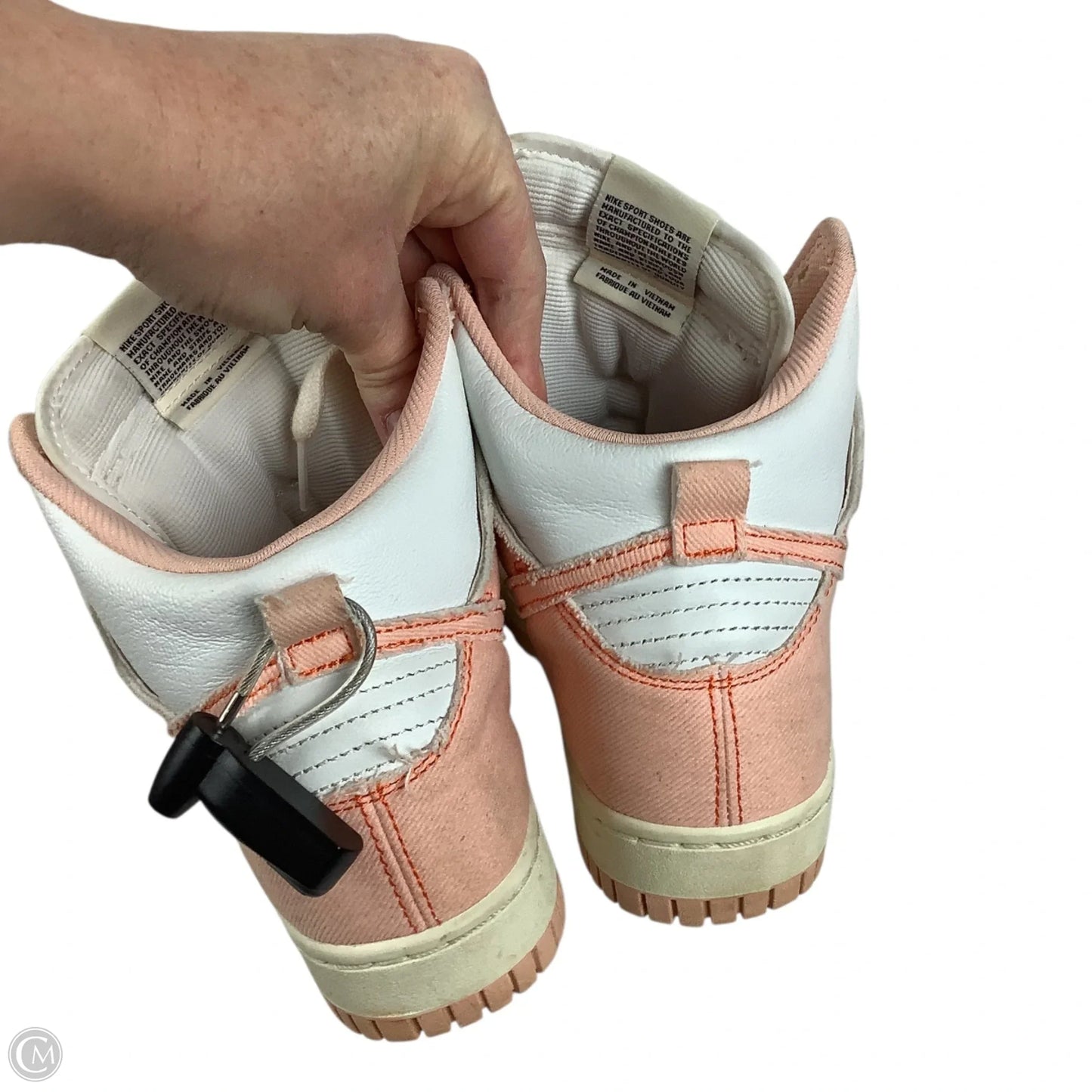 Shoes Sneakers By Nike In Peach, Size: 6.5
