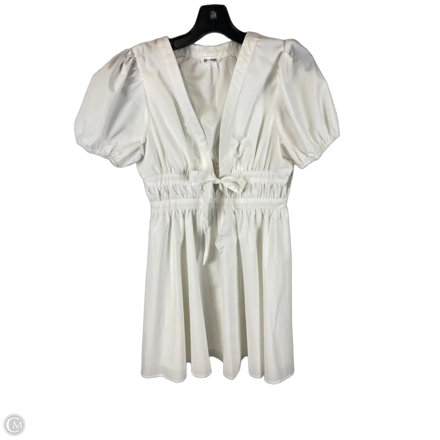 Dress Casual Short By Day + Moon In White, Size: S