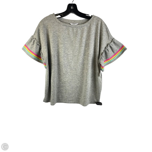 Top Short Sleeve By Crown And Ivy In Grey, Size: M