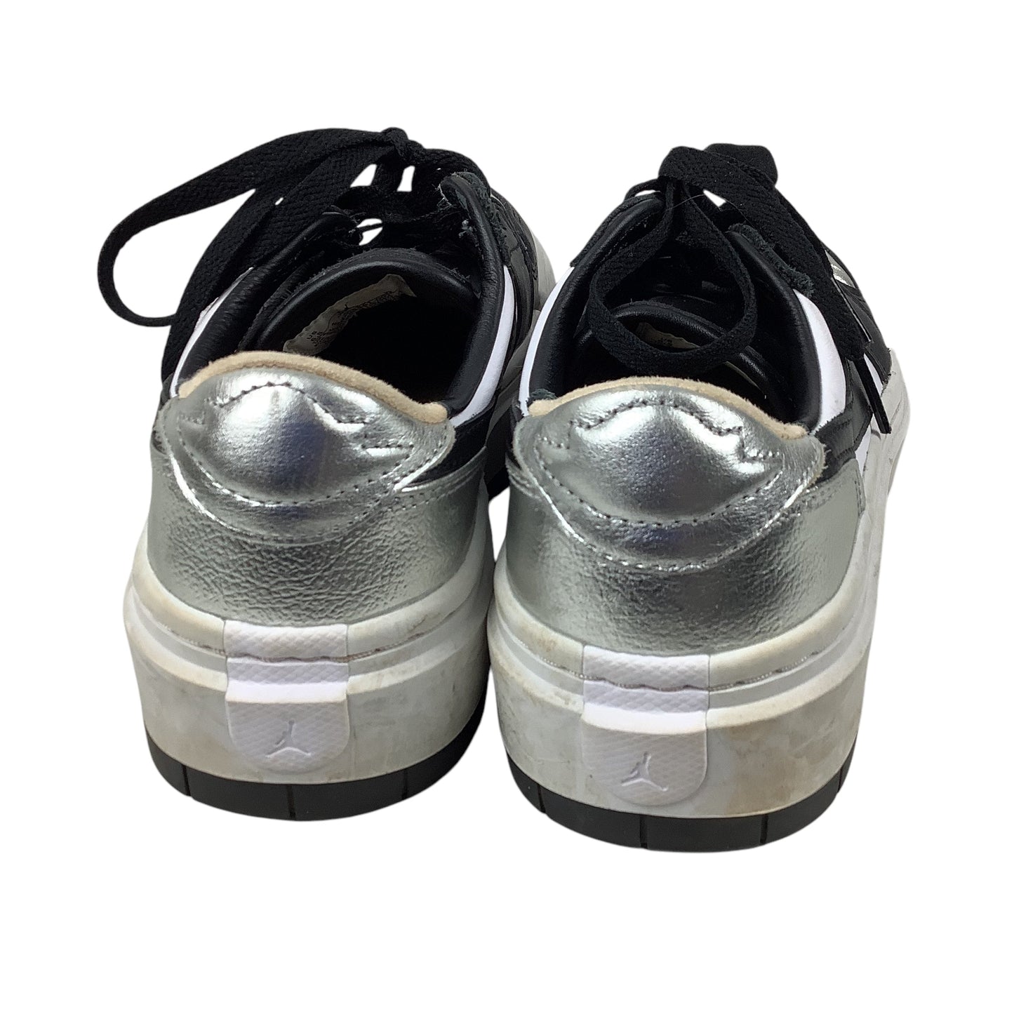 Shoes Sneakers By Nike In Silver, Size: 6.5