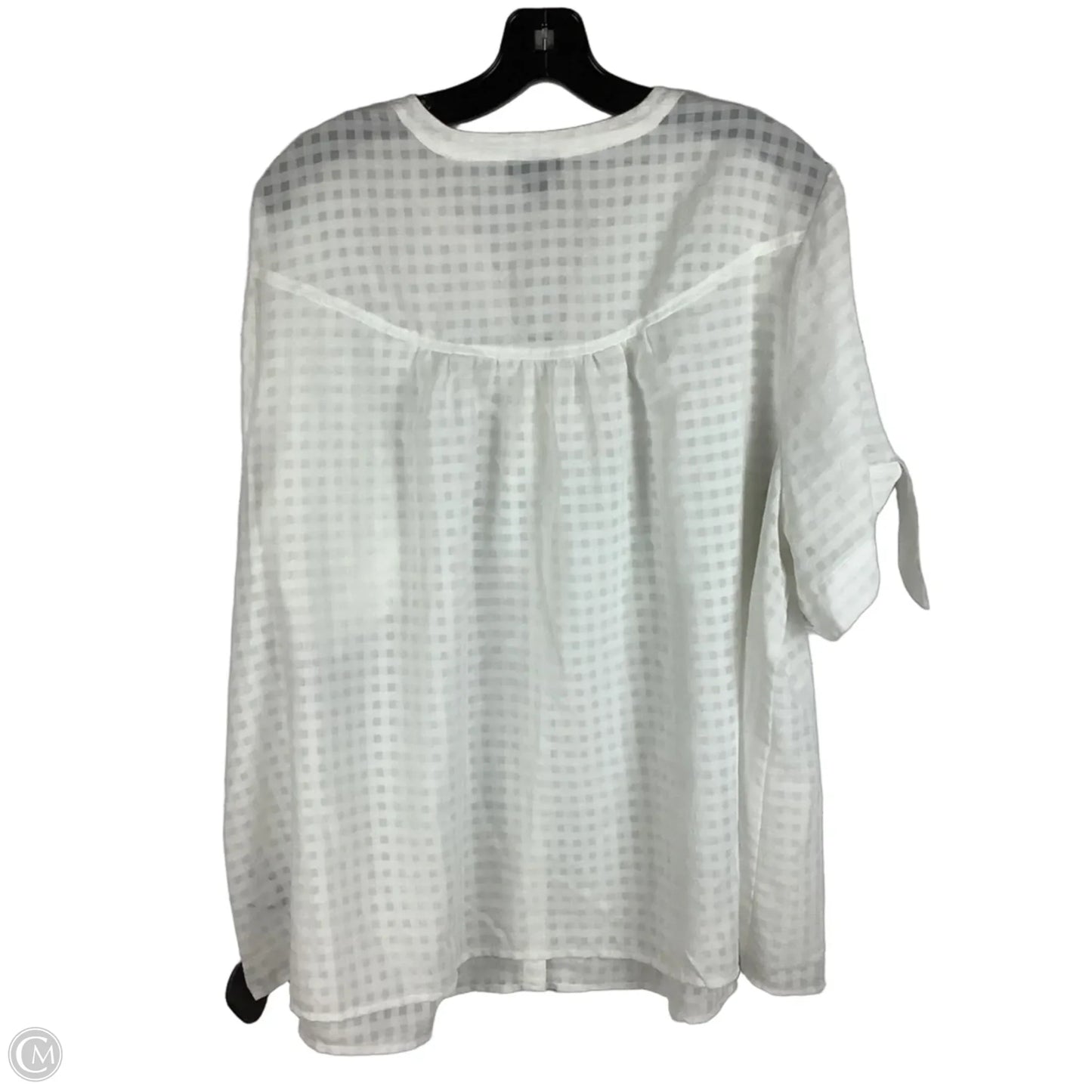 Top Short Sleeve By Torrid In White, Size: 3x