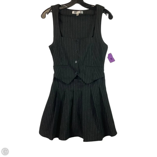 Dress Casual Short By Madden Girl In Grey, Size: S
