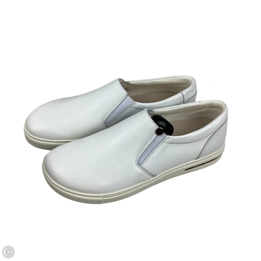 Shoes Flats By Birkenstock In White, Size: 10 (41)