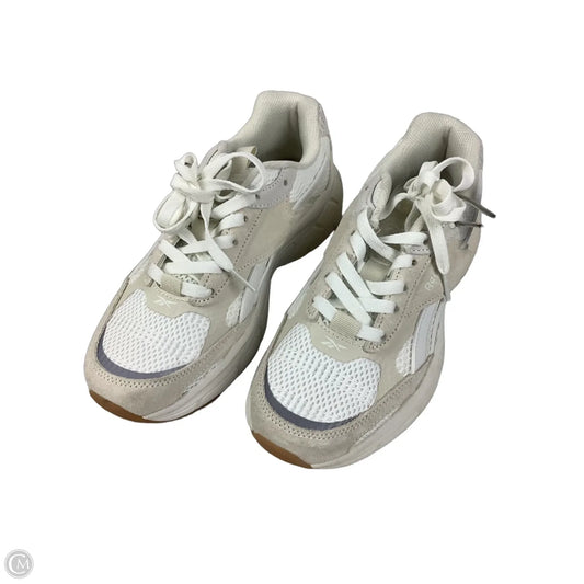 Shoes Sneakers By Reebok In Cream, Size: 8