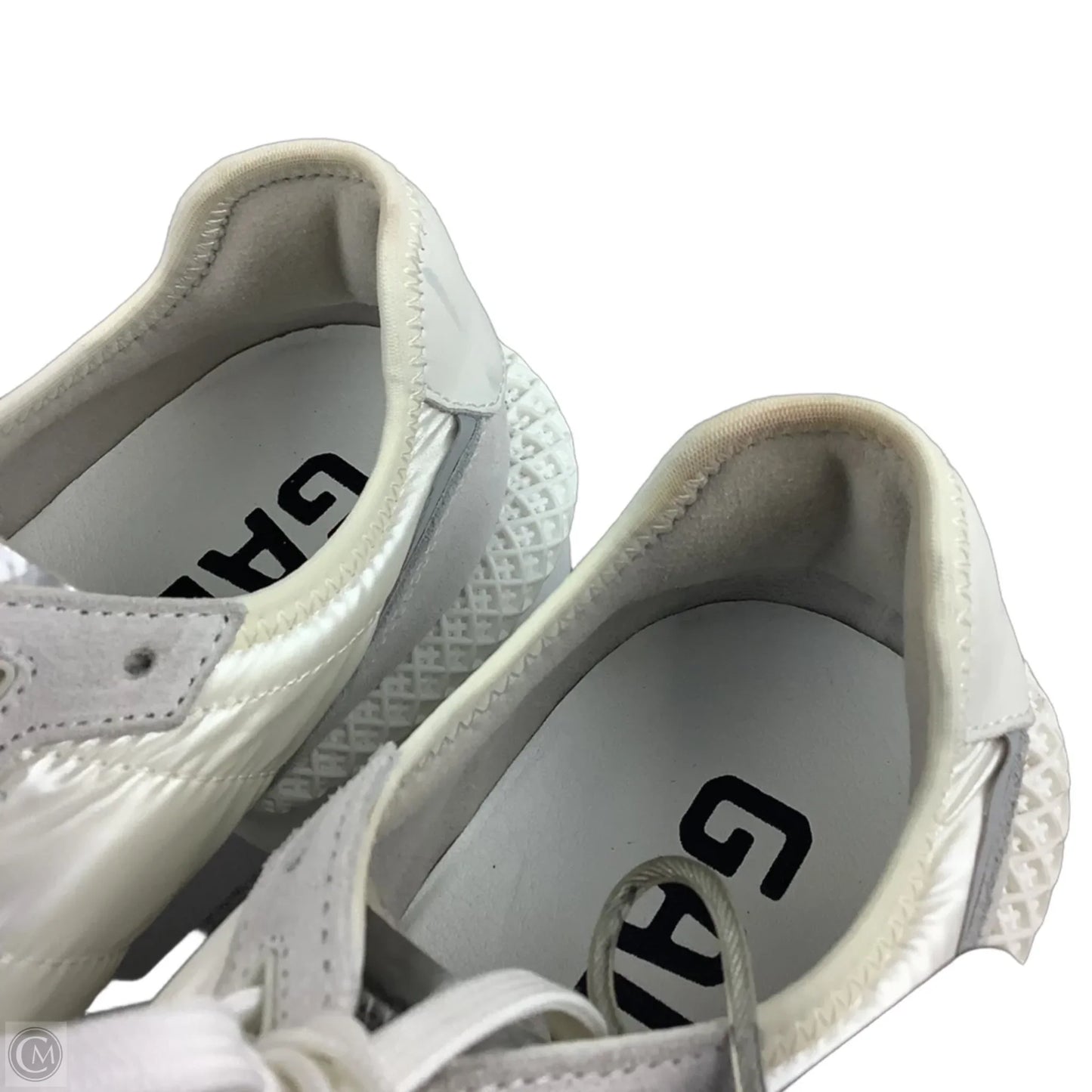 Shoes Sneakers By Cmb In White, Size: 8