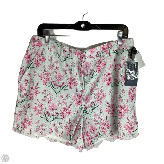 Shorts By Crown And Ivy In Floral Print, Size: 12