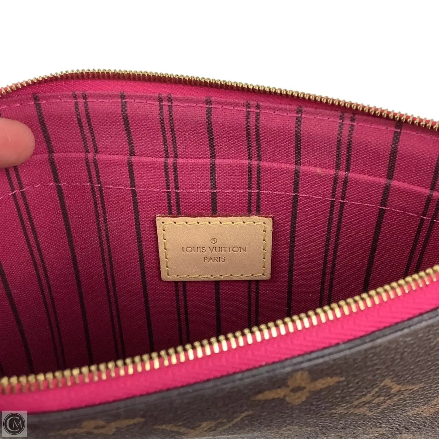 Wristlet Luxury Designer By Louis Vuitton, Size: Medium