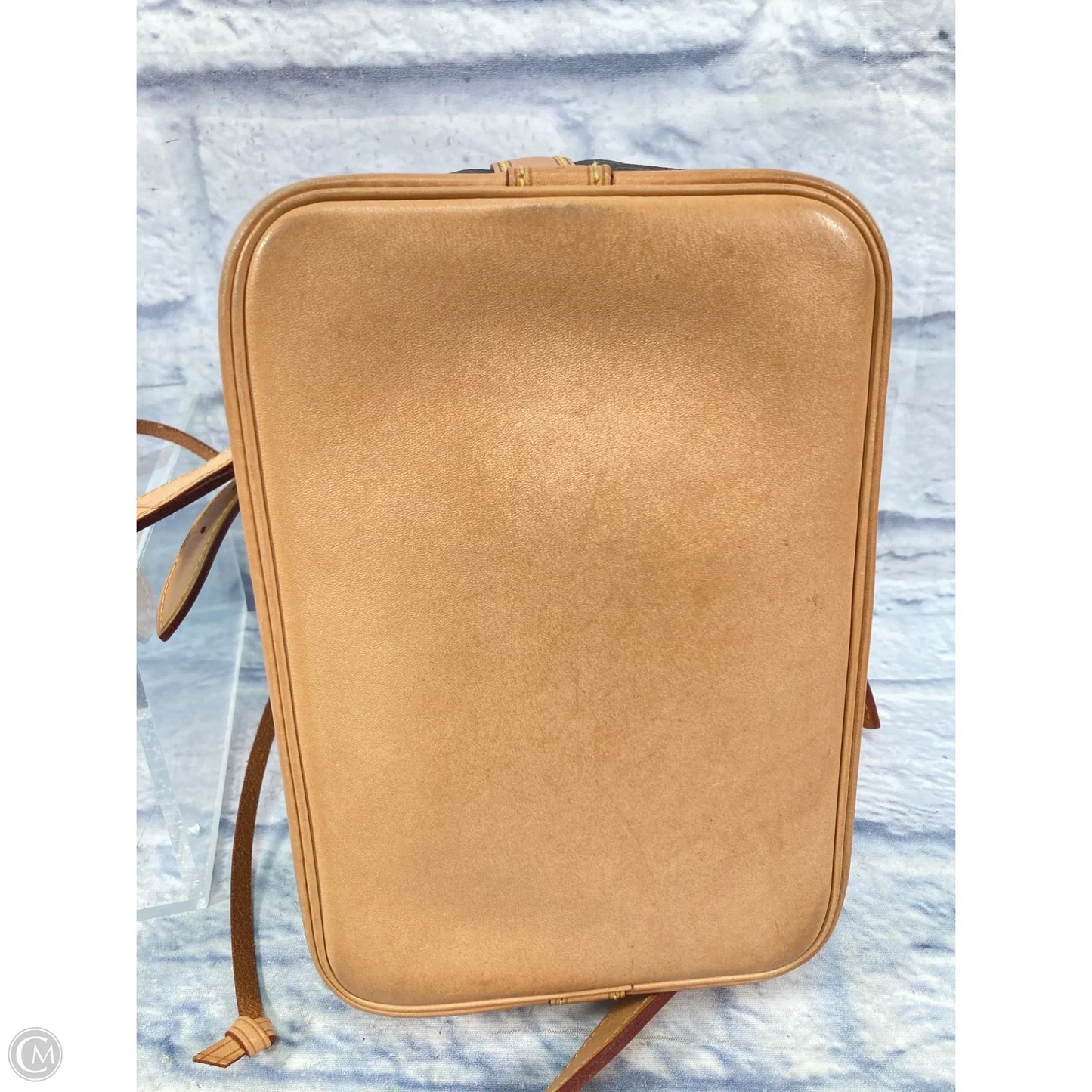 Handbag Luxury Designer By Louis Vuitton, Size: Medium