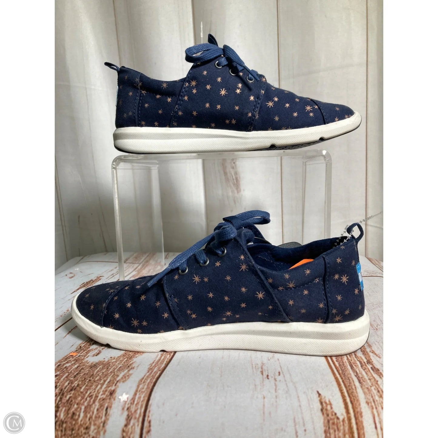 Shoes Sneakers By Toms In Navy, Size: 6