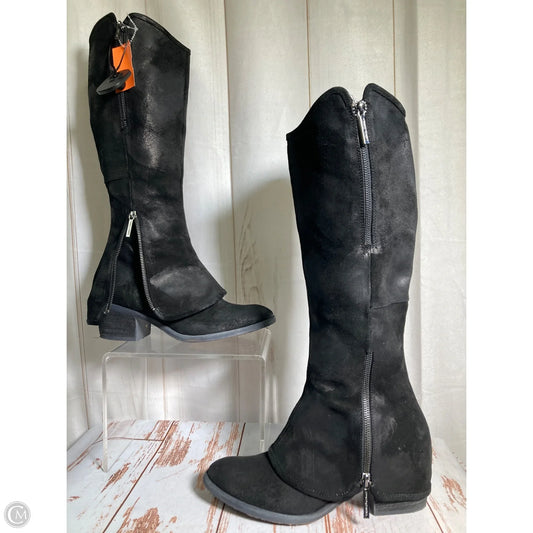 Boots Knee Flats By Donald Pliner In Black, Size: 6