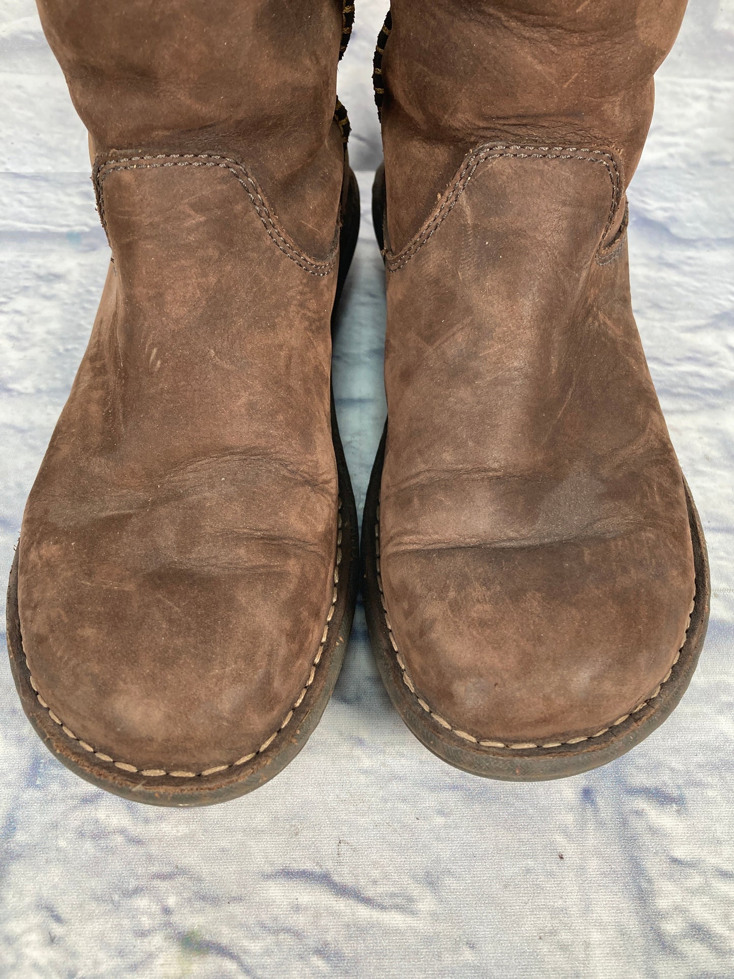 Boots Designer By Ugg In Brown, Size: 7