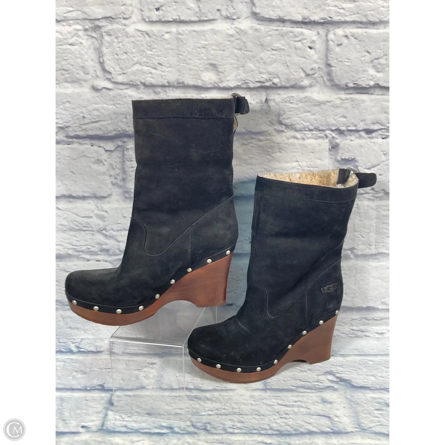 Boots Designer By Ugg In Black, Size: 9