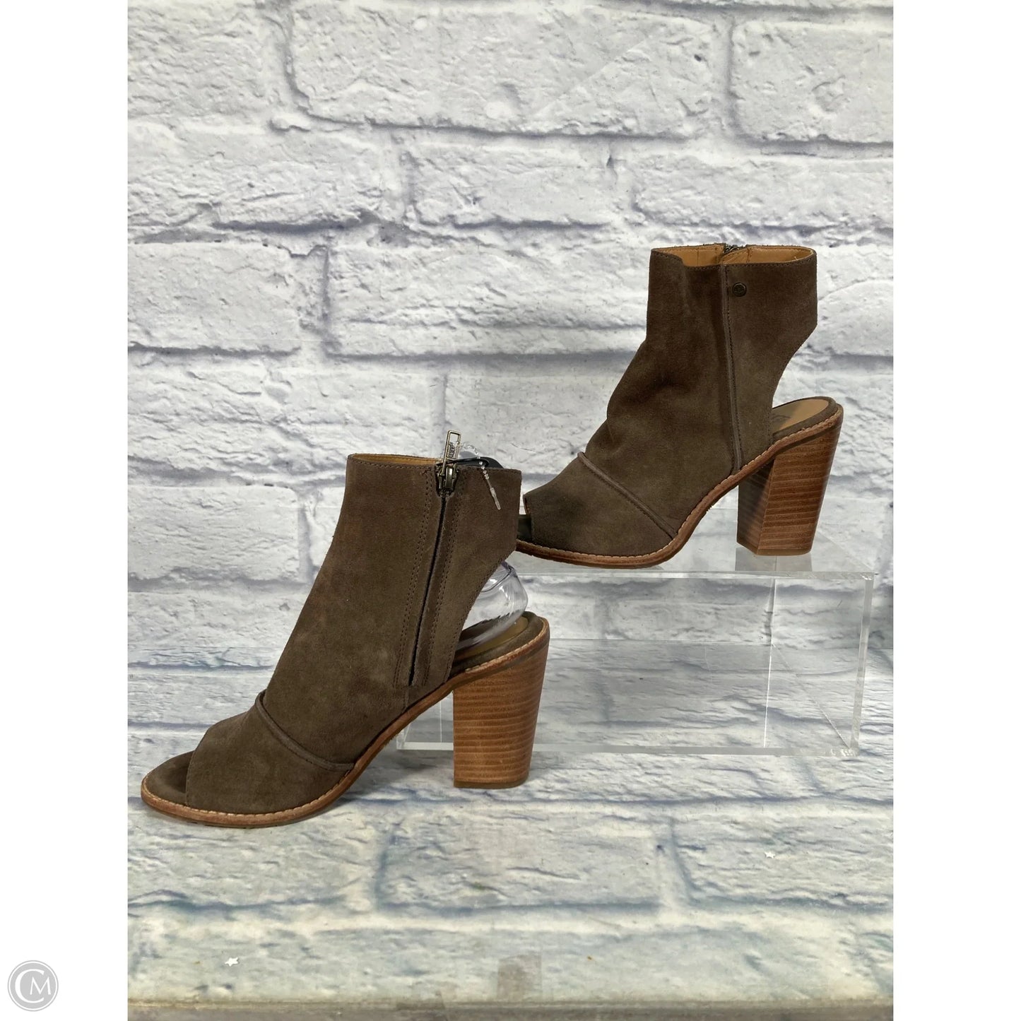 Boots Designer By Ugg In Taupe, Size: 9