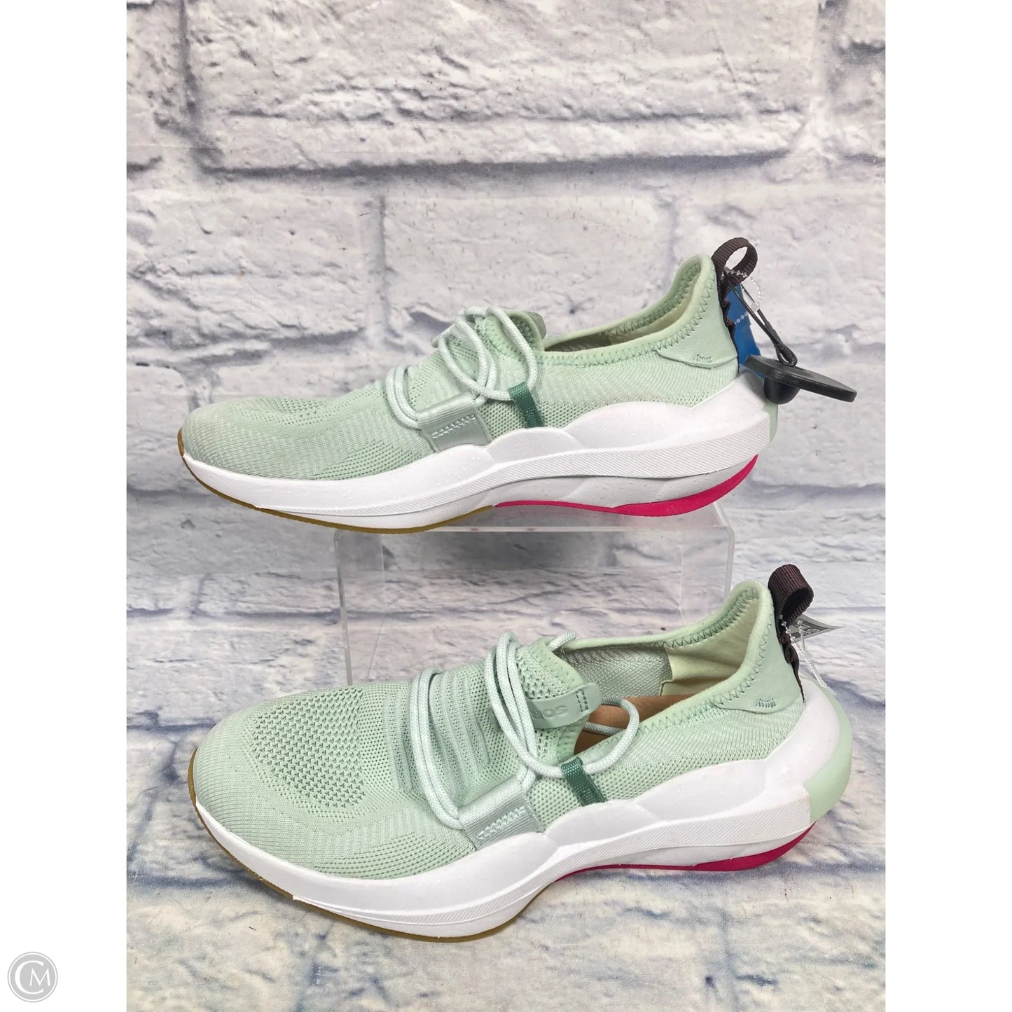 Shoes Sneakers By Sorel In Green, Size: 8