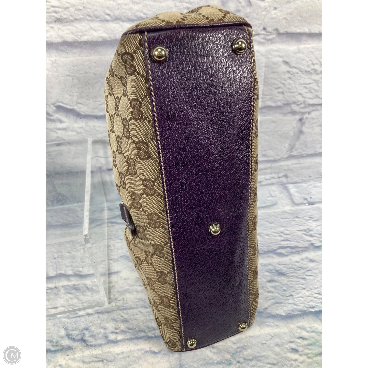 Handbag Luxury Designer By Gucci, Size: Medium