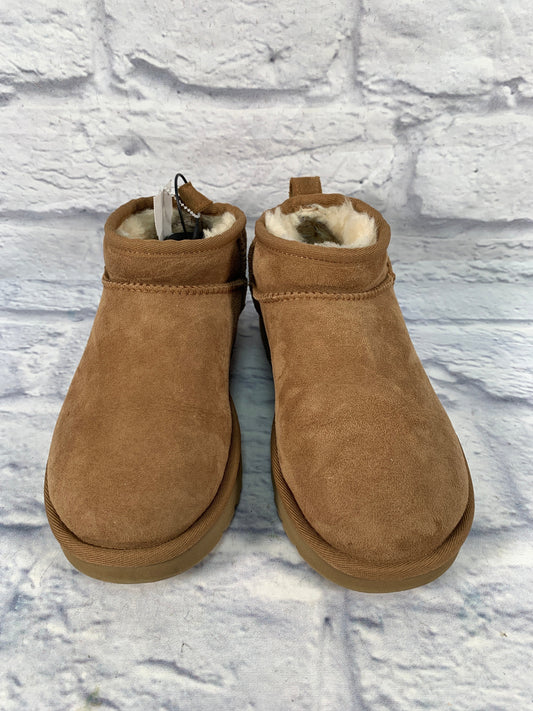 Brown Boots Designer Ugg, Size 5