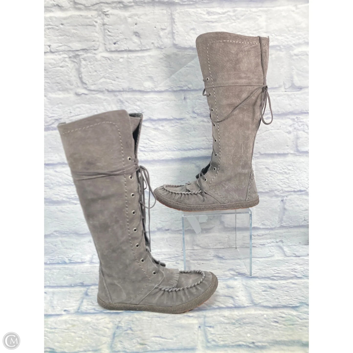 Boots Designer By Ugg In Grey, Size: 6