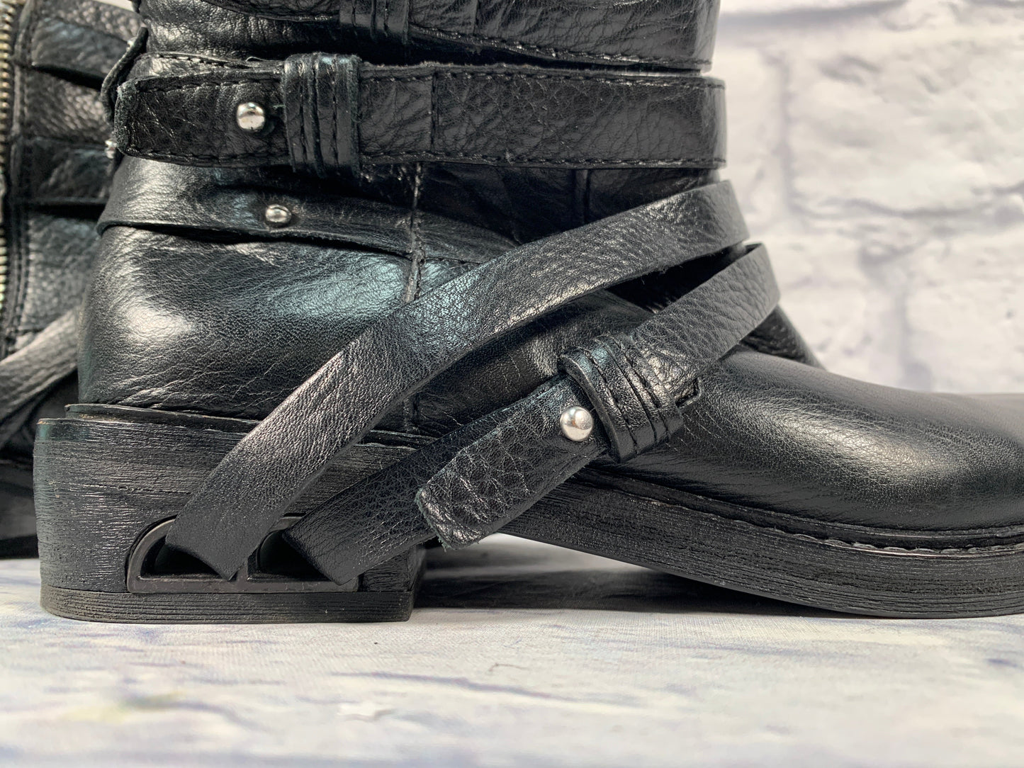 Black Boots Ankle Flats Dolce Vita, Size 6