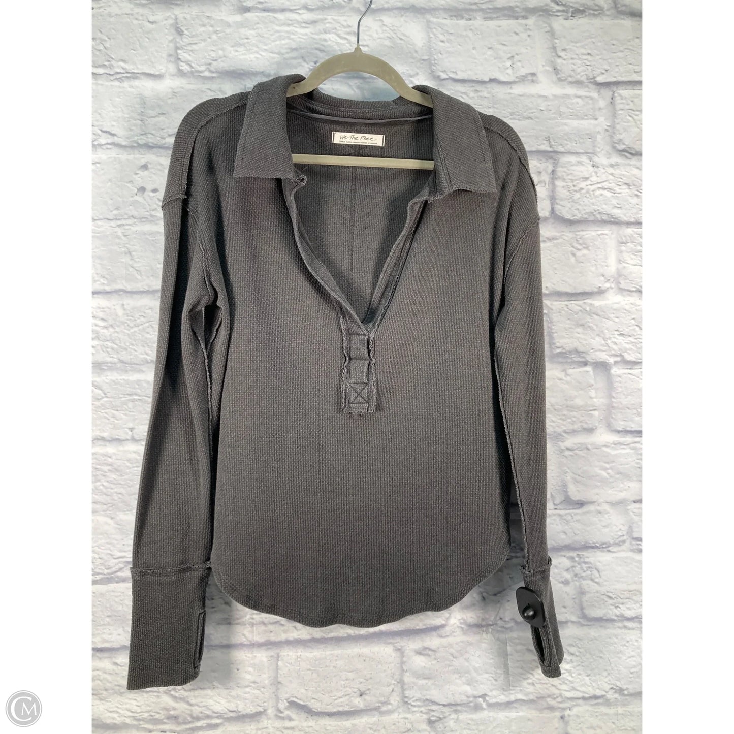 Top Long Sleeve By We The Free In Grey, Size: S