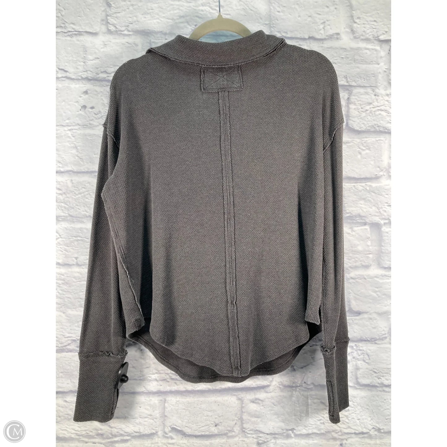 Top Long Sleeve By We The Free In Grey, Size: S