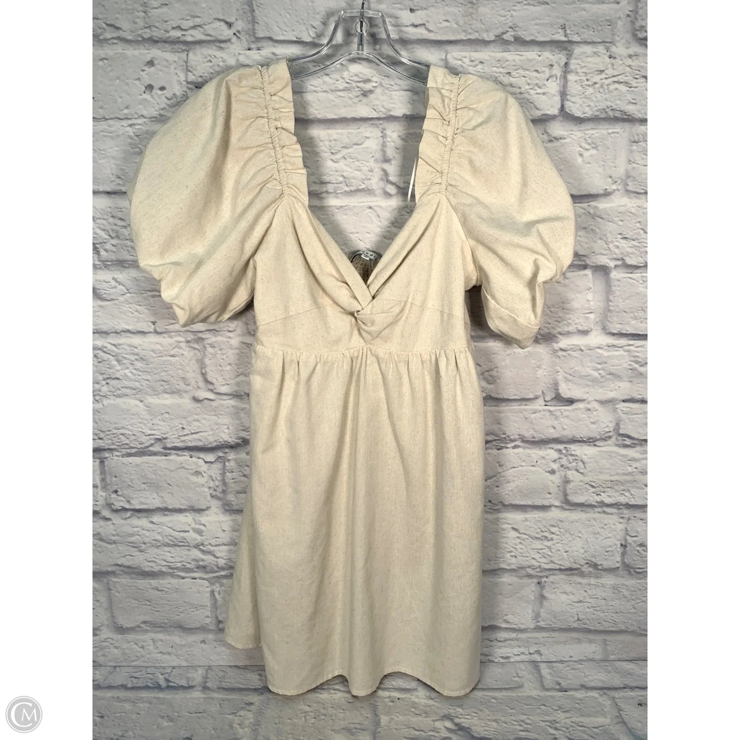 Dress Party Short By Clothes Mentor In Cream, Size: M