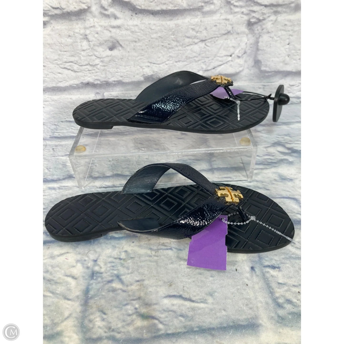 Sandals Designer By Tory Burch In Black & Gold, Size: 8